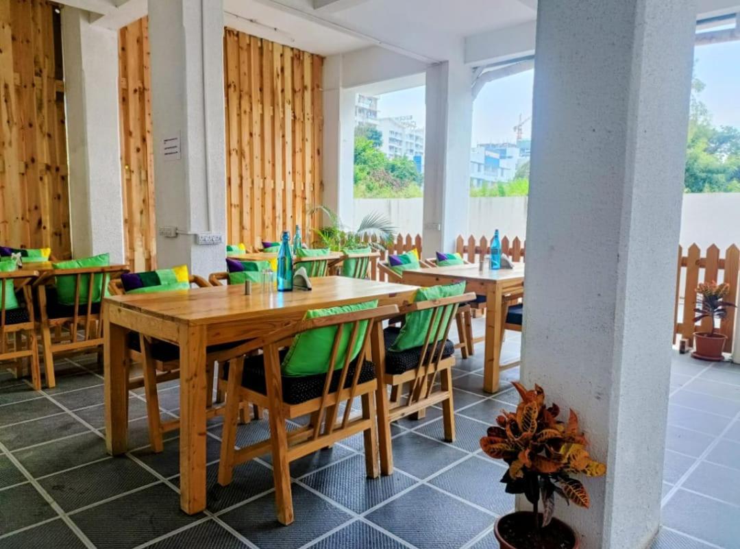 Ornate Service Apartments ปูเน่ ภายนอก รูปภาพ