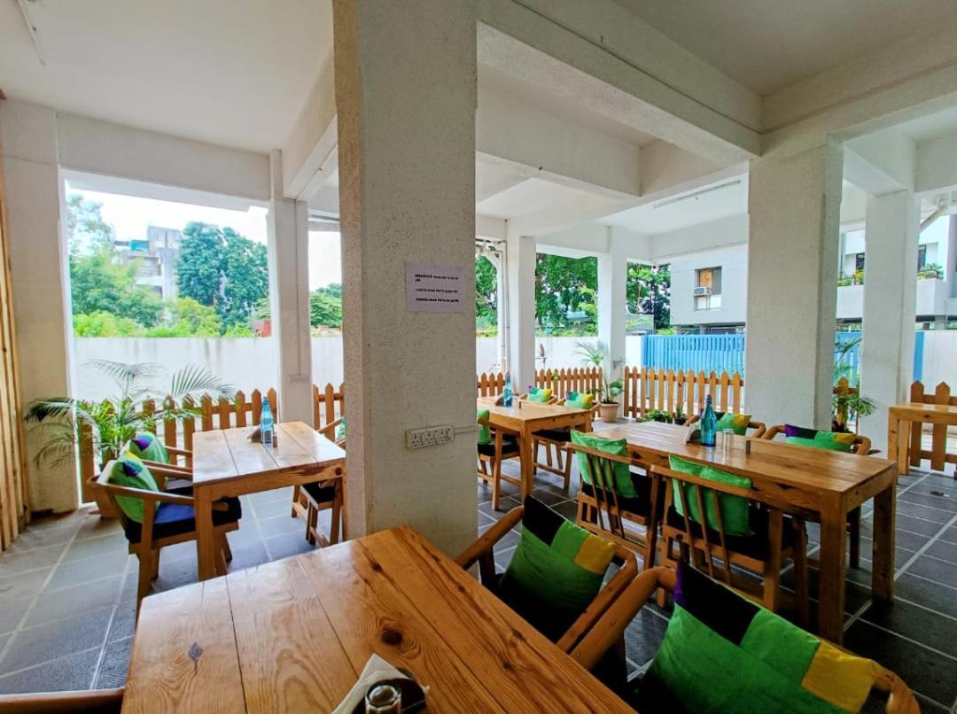 Ornate Service Apartments ปูเน่ ภายนอก รูปภาพ